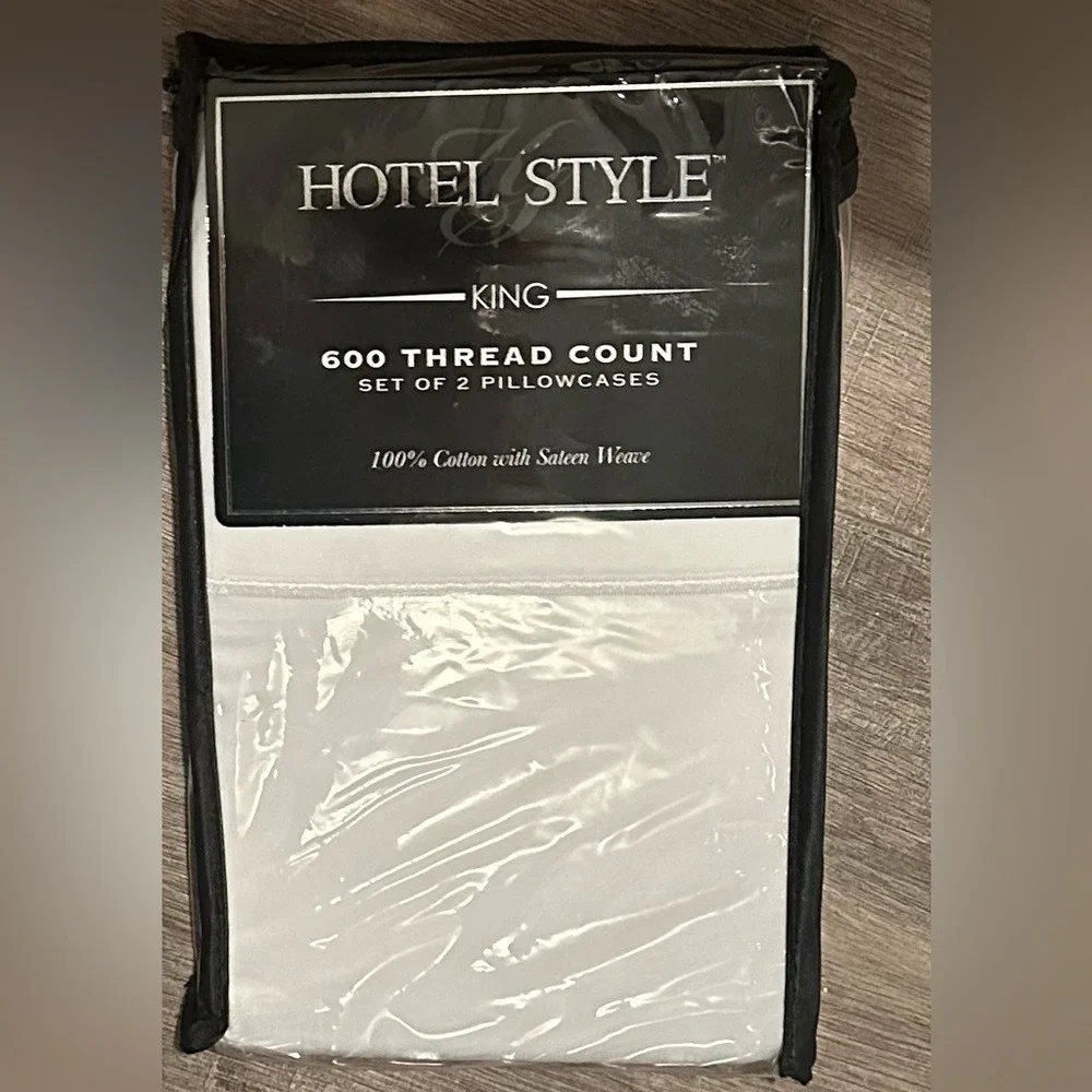 Hotel Style 600 Thread Arctic White Cotton Sateen Pillowcase, King (2 Count)/New